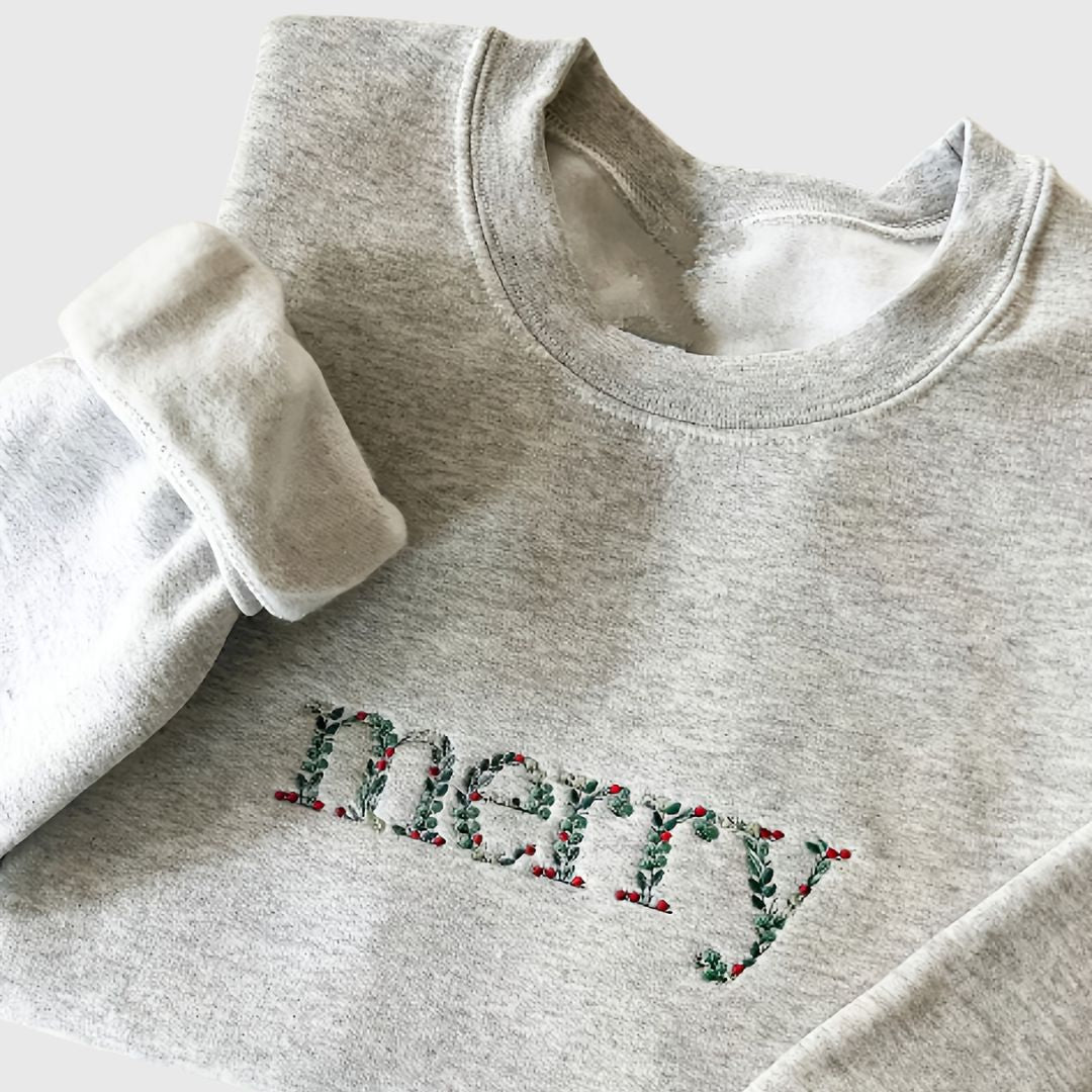 Junaé - Embroidered Christmas Sweater